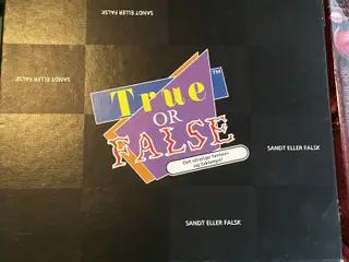 True or false brætspil