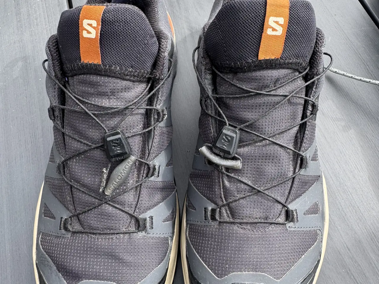 Billede 6 - Asics og Salomon vandresko. 