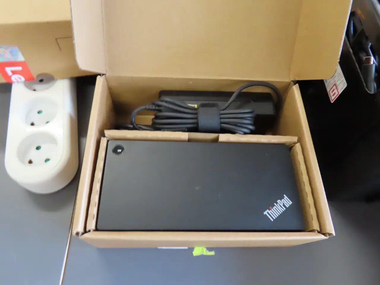 Billede 2 - 6 stk. Docikngstationer LENOVO thinkpad universal usb-c dock/usb-c dock gen 2