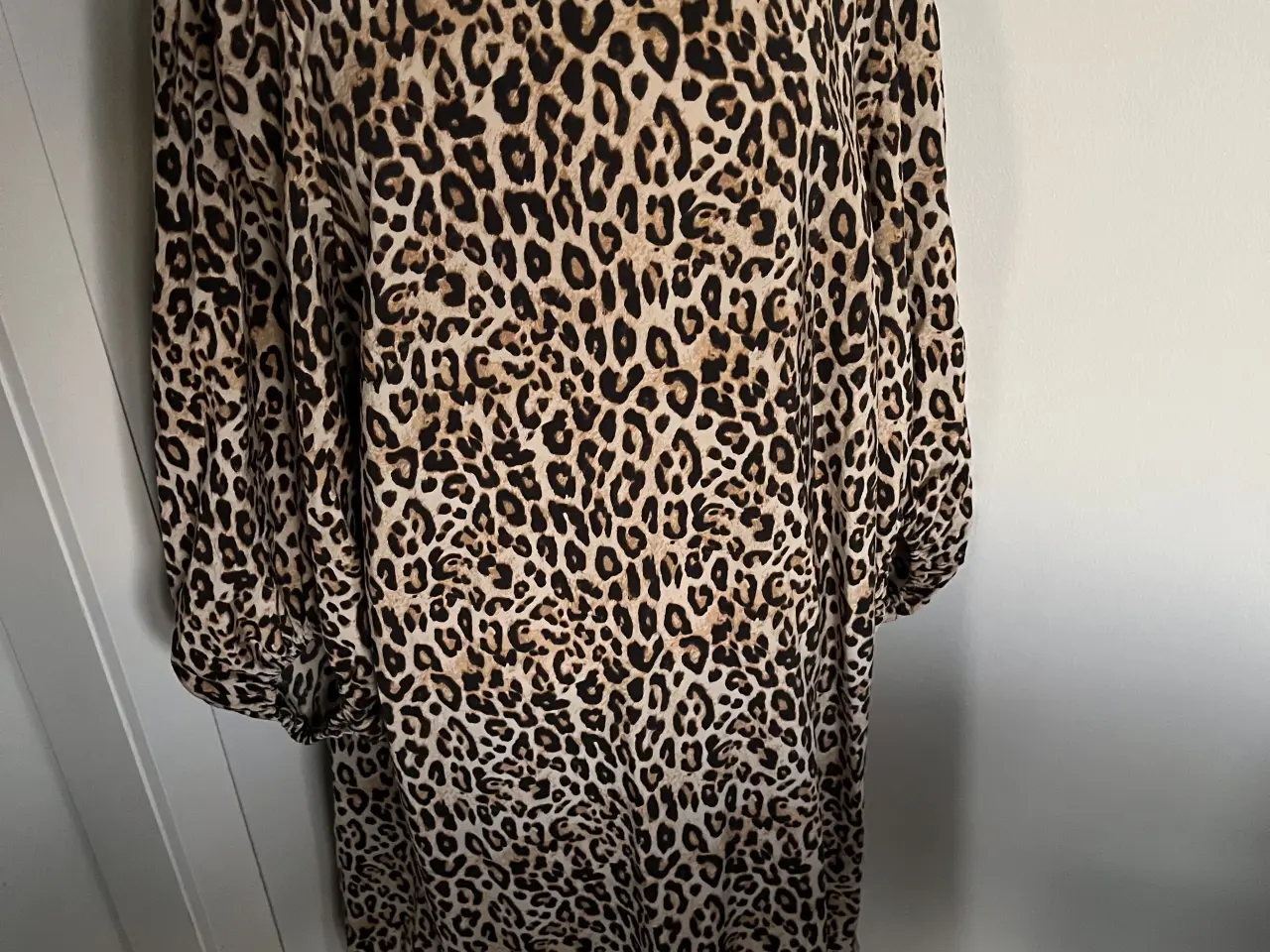 Billede 1 - Kjole, leopard str XL