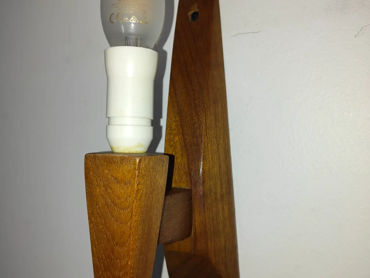 Billede 2 - Fin retro teak væglampe