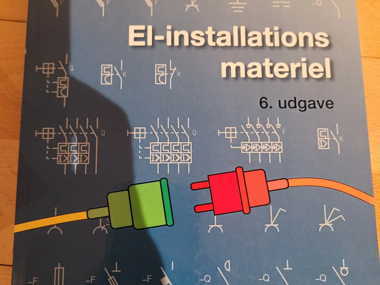 Billede 1 - Elektroteknik 8 - El-installationsmateriel