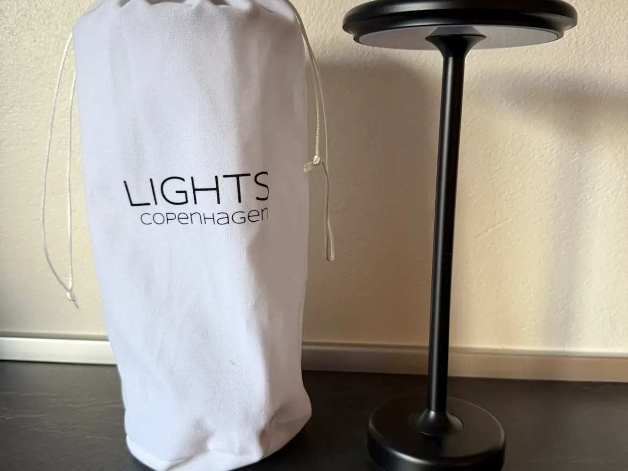 Billede 1 - 2 elegante bordlamper fra LIGHTS Copenhagen