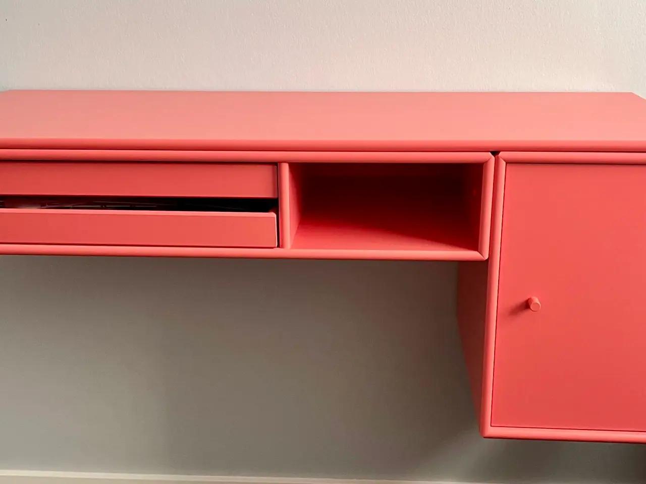 Billede 1 - Montana BUREAU skrivebord – som ny