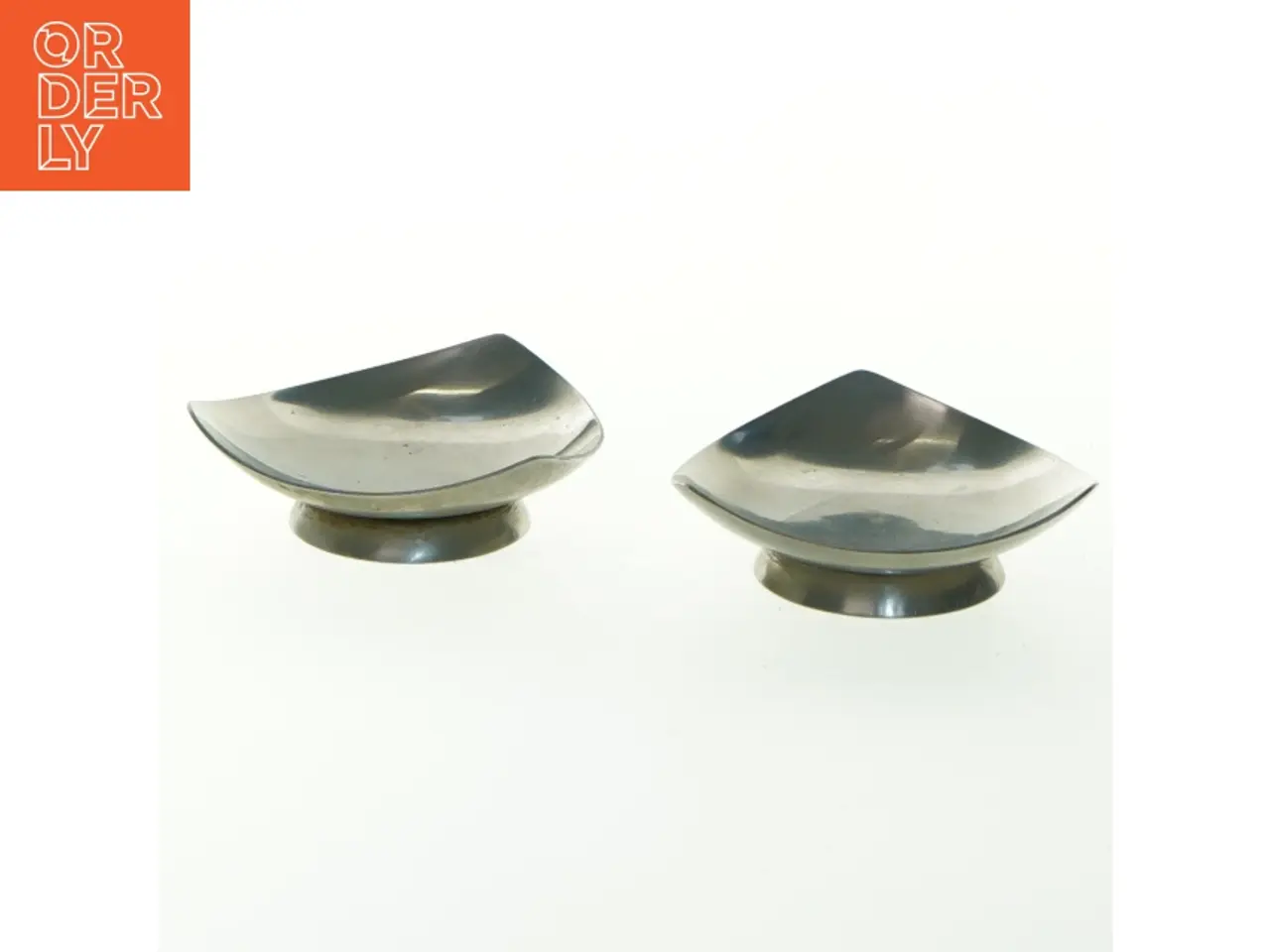 Billede 1 - Sæt af runde sølvfarvede skåle (str. 8 cm)