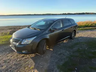 TOYOTA AVENSIS STW 2.0 STW D-4D.DPF.MAN