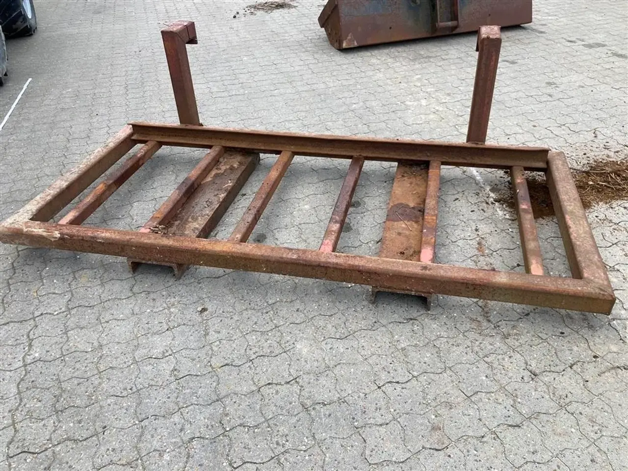 Billede 4 - - - - Skovlstativ bredde 220 og 100 cm dybde