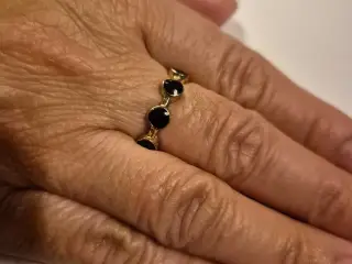 Guld ring med perle