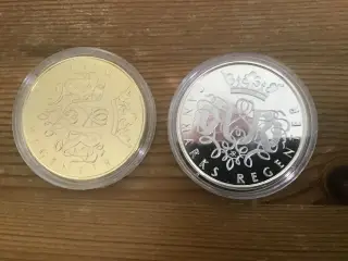 2 mønter sælges samlet