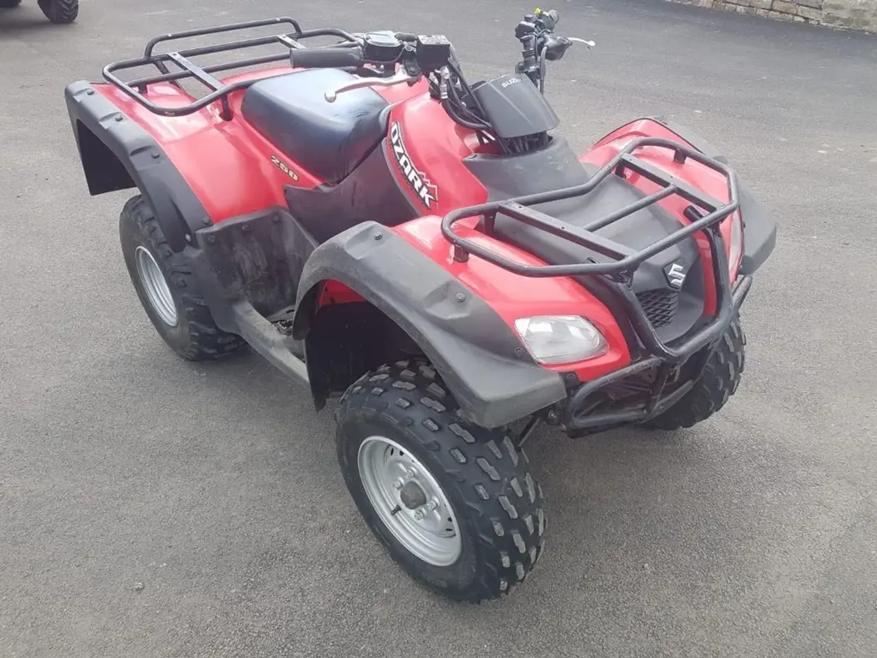 Billede 1 - defekte atver over 200cc købes