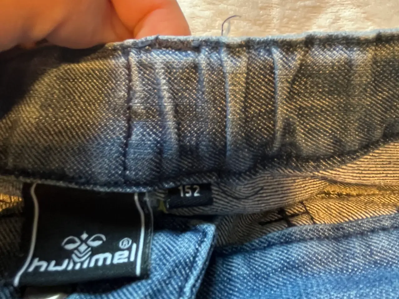 Billede 3 - Cowboybukser fra Hummel. 