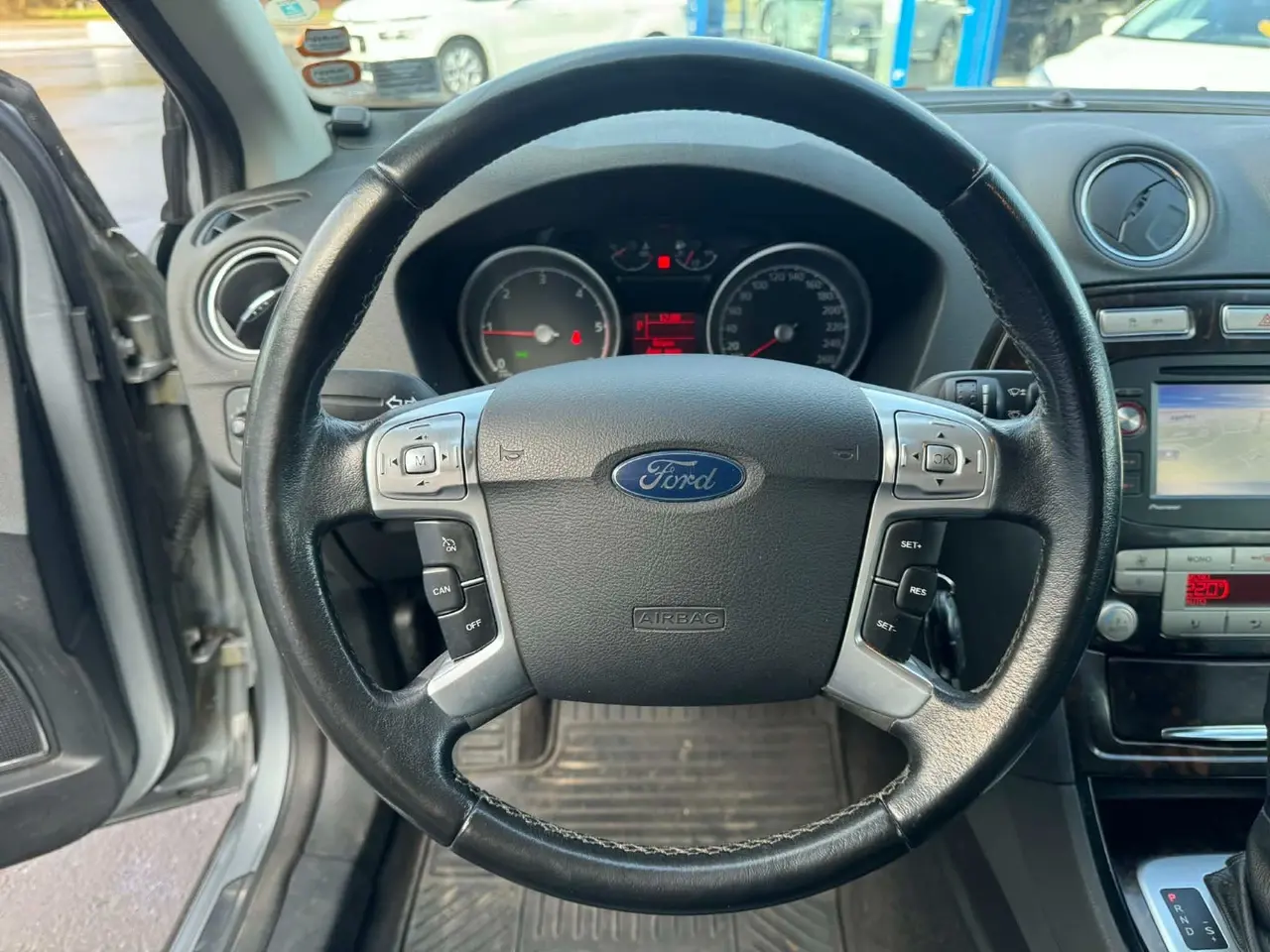 Billede 8 - Ford Mondeo 2,0 TDCi 130 Ghia stc. aut.