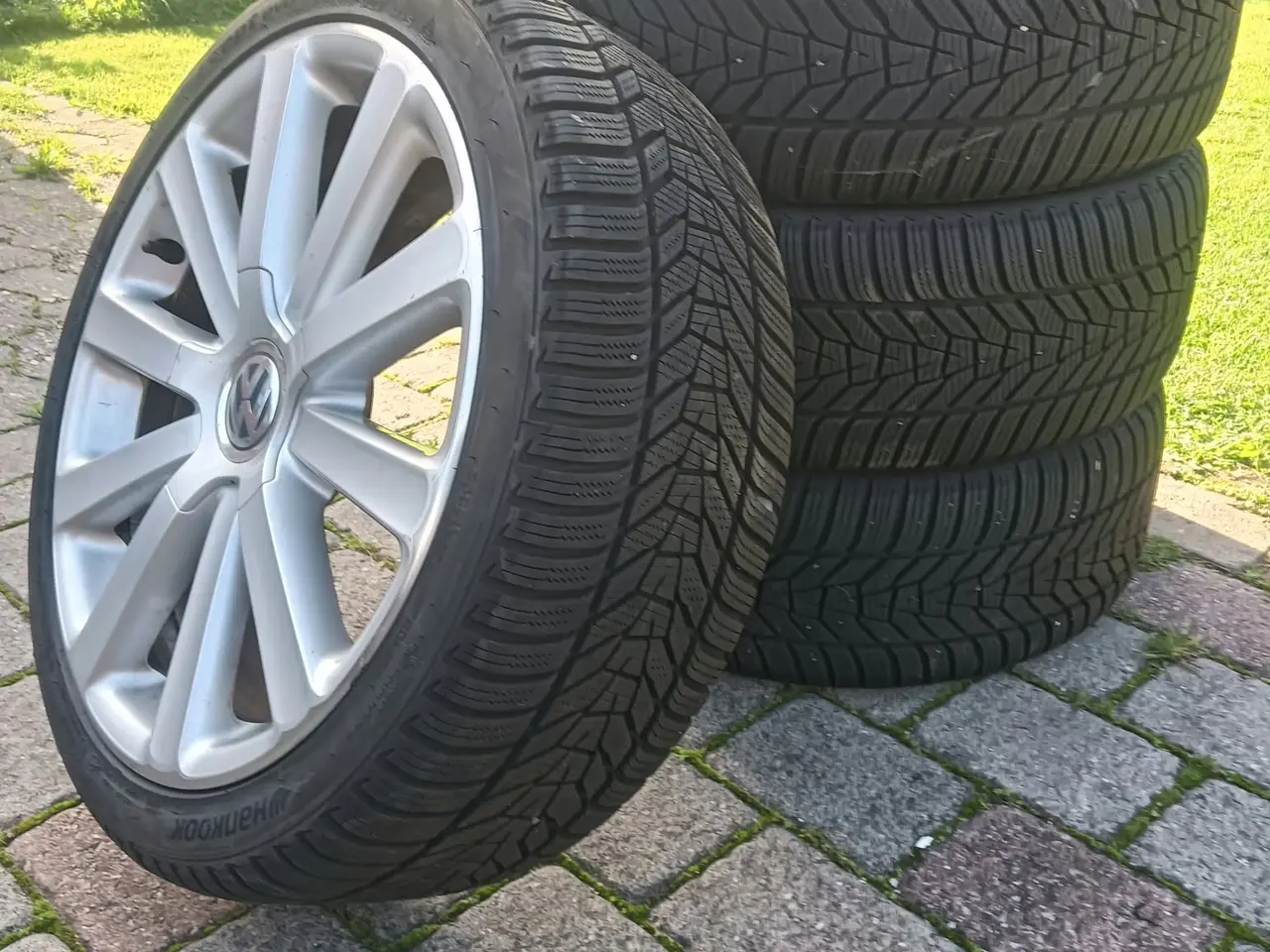 Billede 1 - Hankook vinterdæk 225/40 R18 90%