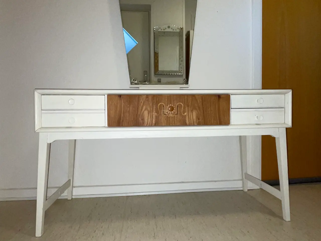 Billede 3 - Flot retro sminkebord / toiletmøbel med spejl