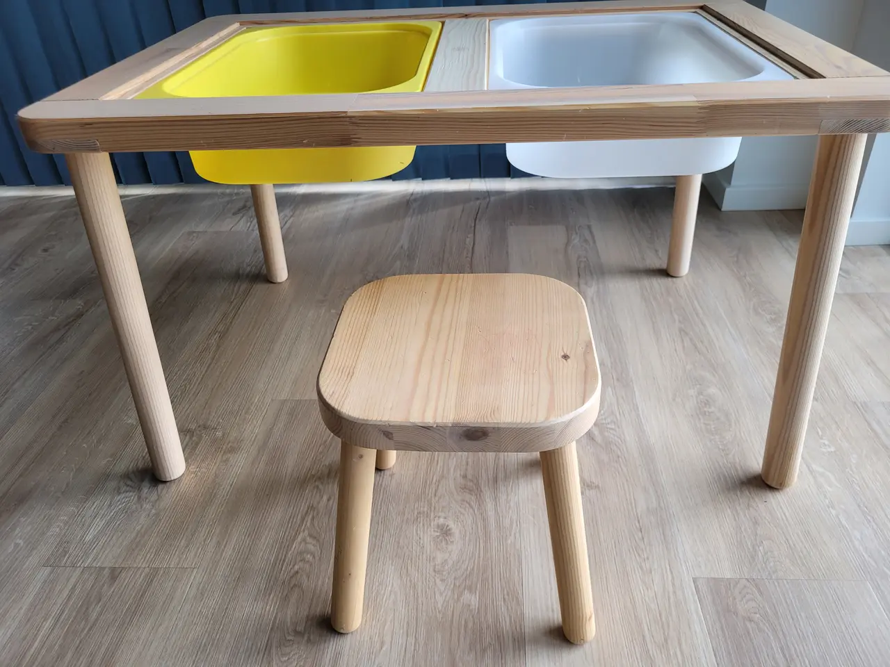 Billede 3 - Ikea FLISAT børnebord