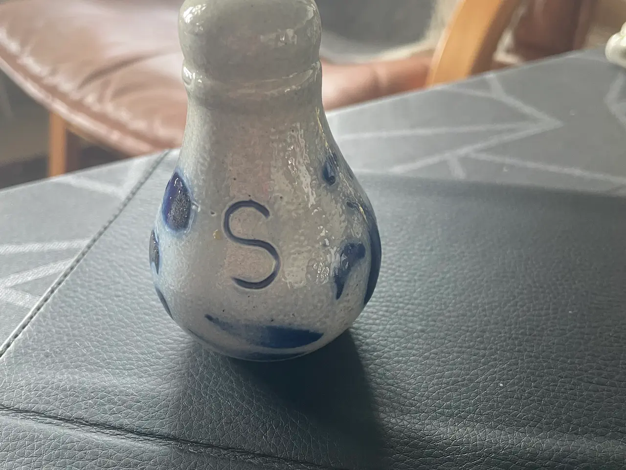 Billede 1 - Saltglasseret saltbøsse