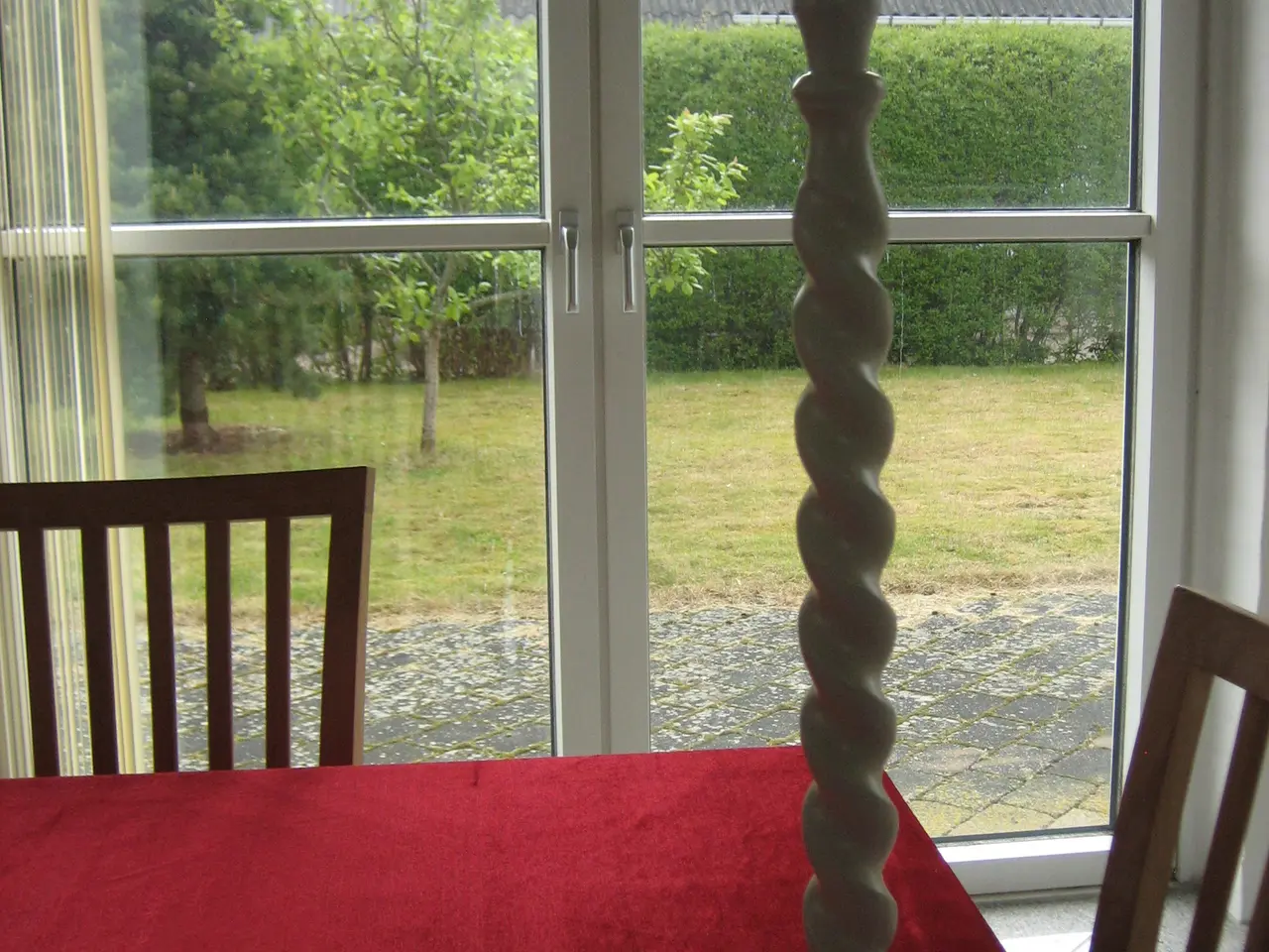Billede 2 - Meget speciel bordlampe også høj.
