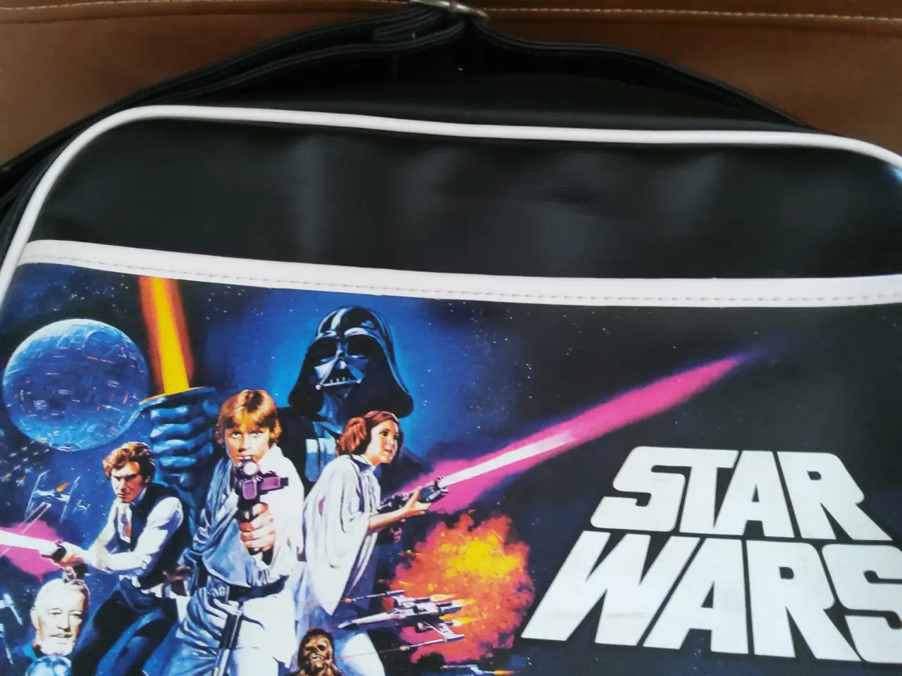 Billede 1 - Retro Star wars skuldertaske. I god stand.