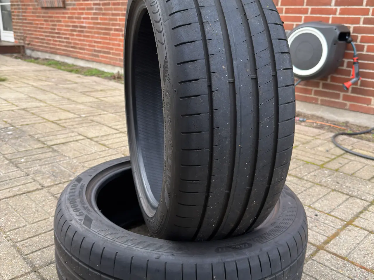 Billede 1 - 245/45-19