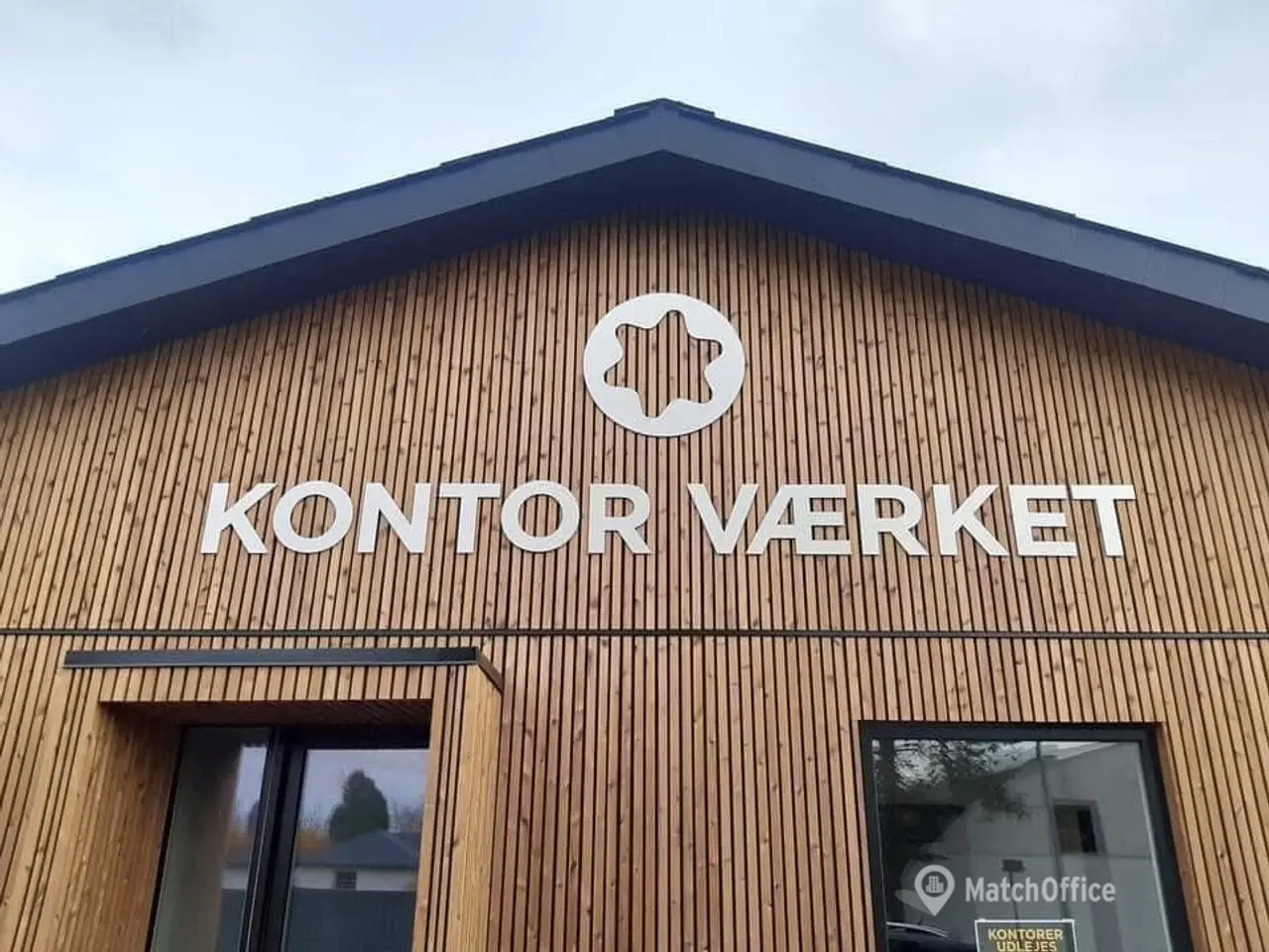 Billede 1 - Indbydende kontorlokaler i professionelt kontorhotel.