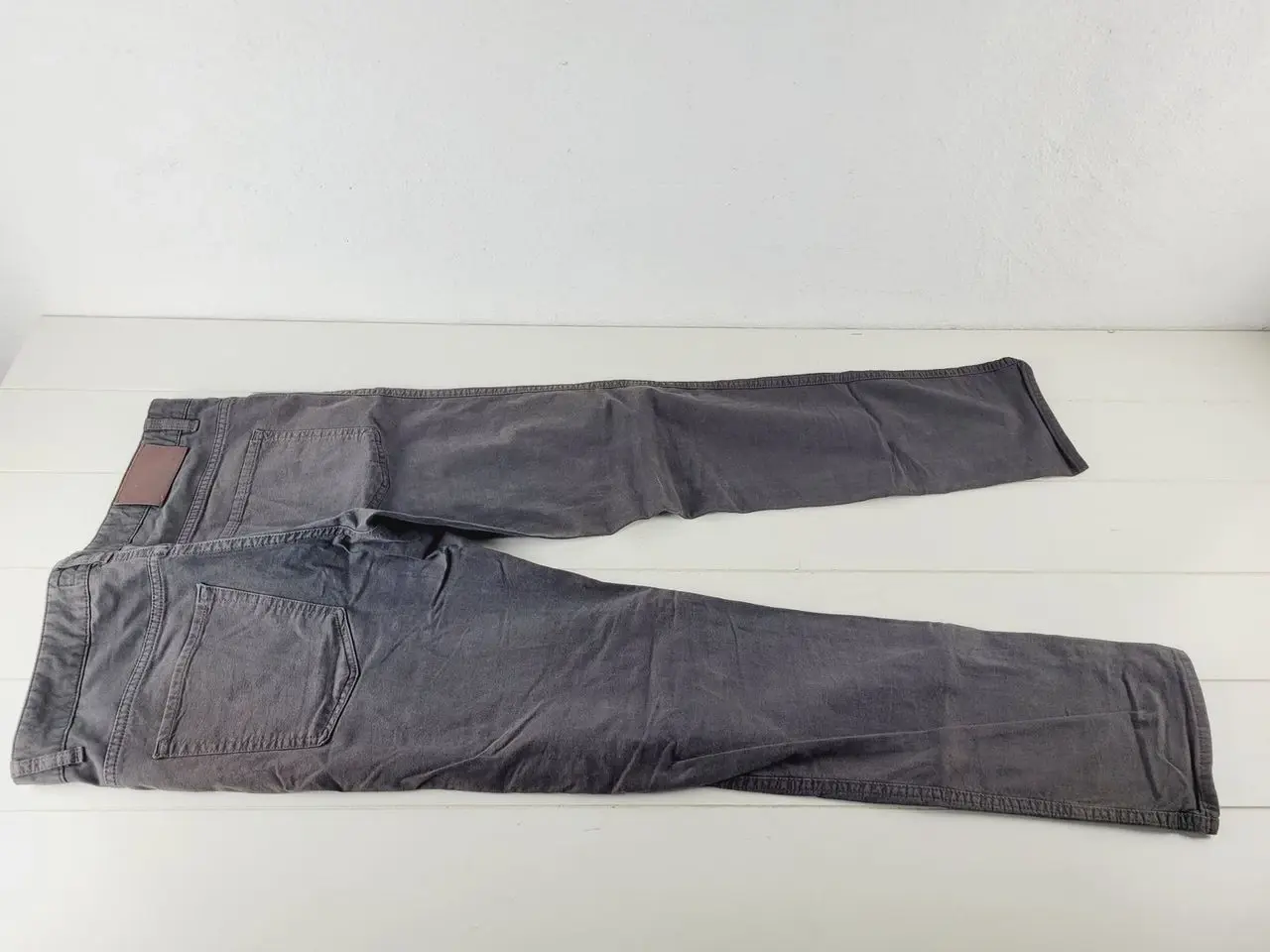 Billede 2 - ⭐️- Hugo Boss Busker 33/32