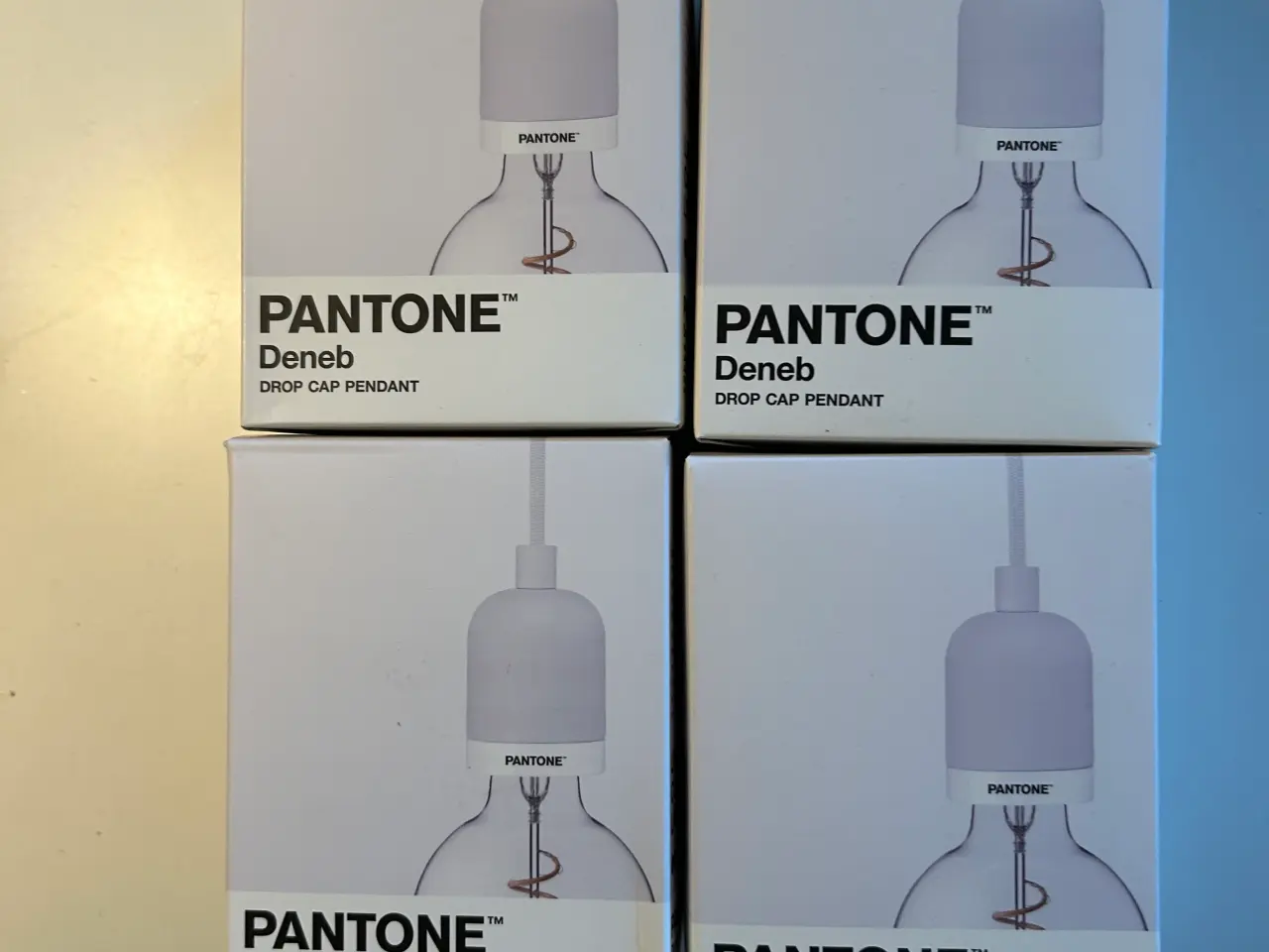 Billede 1 - Pendel, Pantone e3Light, 4 stk.(1 for 95 kr.)