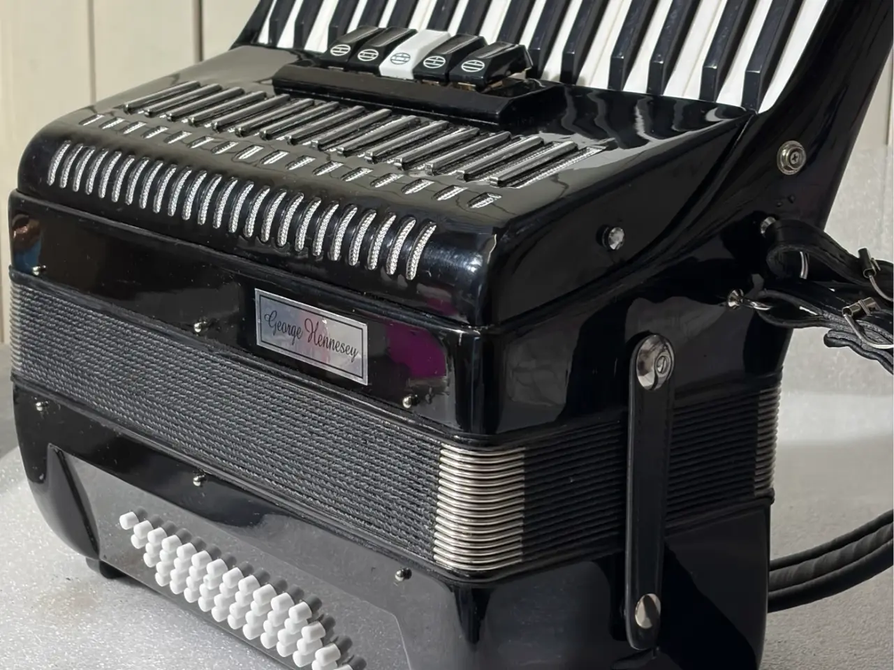Billede 9 - George Hennesy harmonika – flot sort model