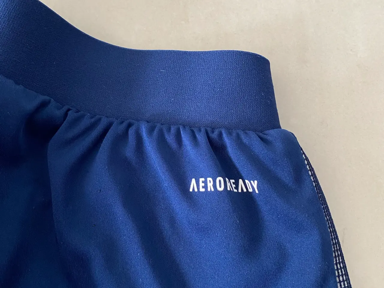 Billede 4 - Adidas shorts str S