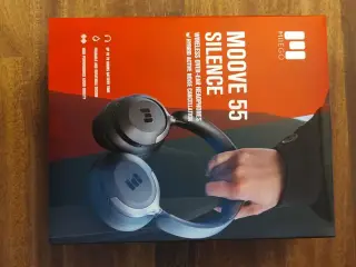 Wireless over-ear headphones
