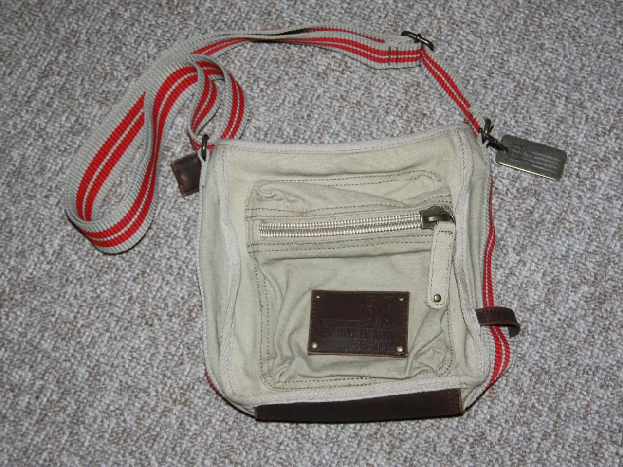 Billede 1 - Esprit kanvas skuldertaske 22 cm x 22 cm