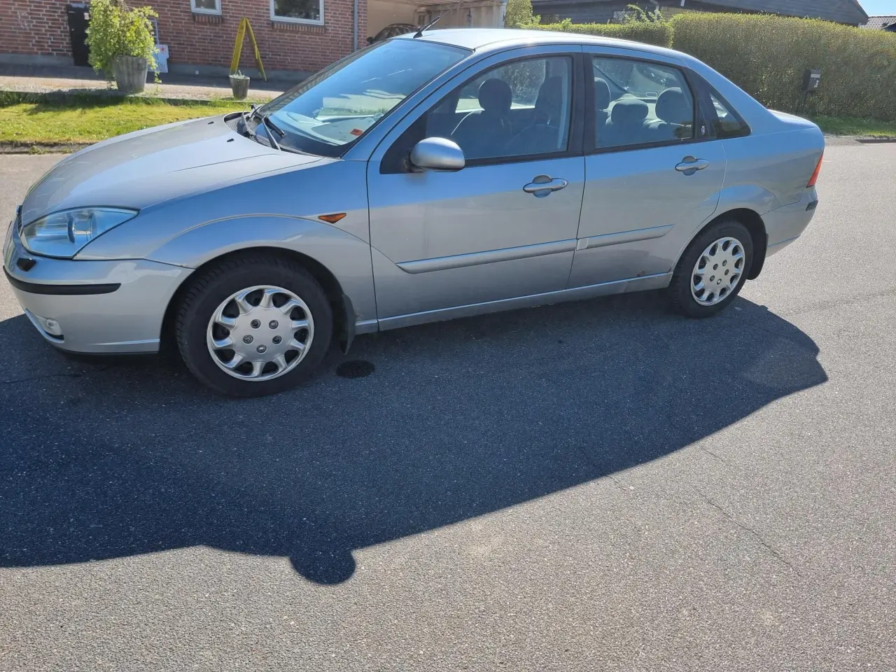 Billede 3 - Velkørende og velholdt Ford Focus 1.6 årgang