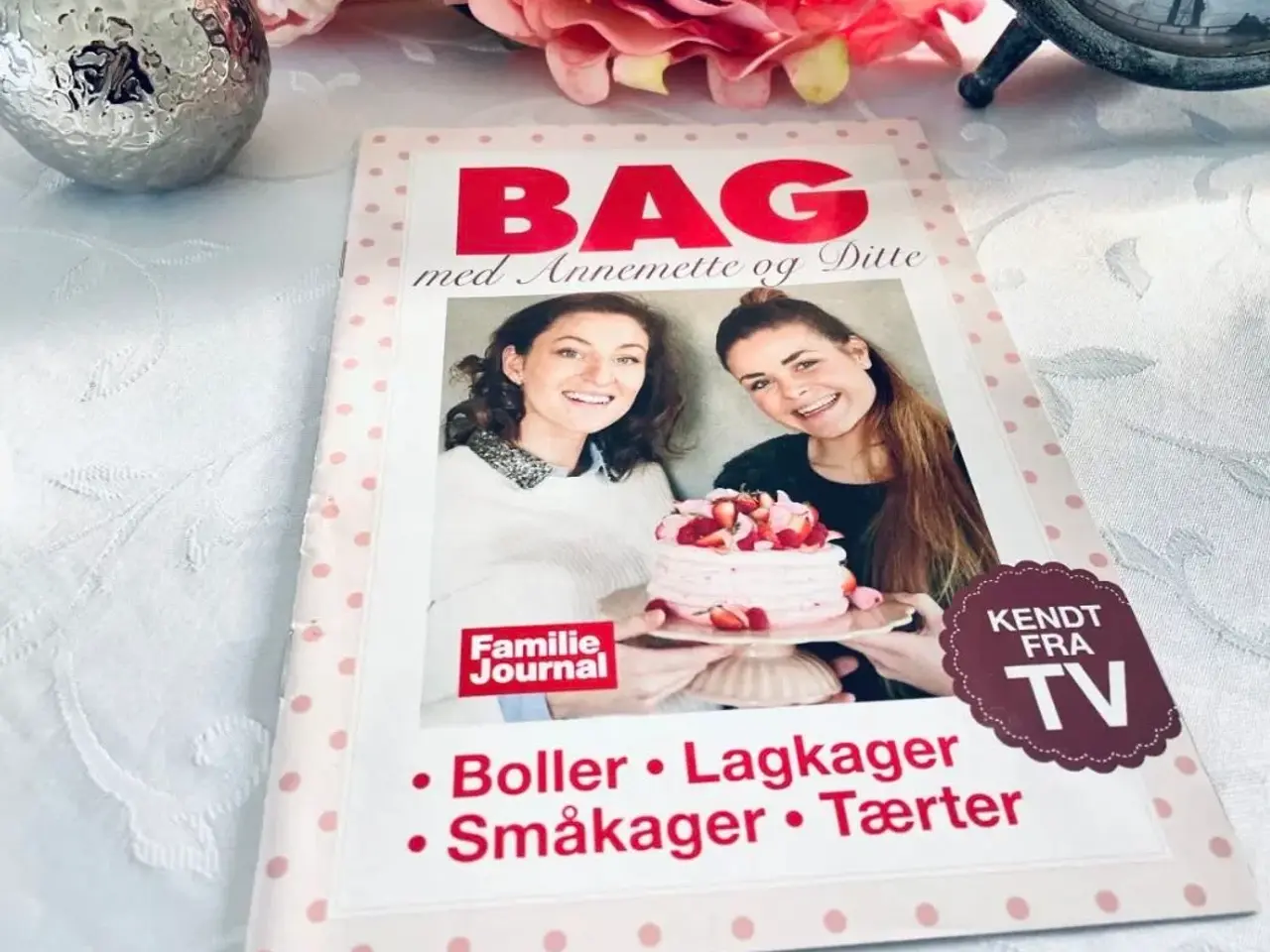 Billede 1 - Bag med Anne Mette og Ditte 