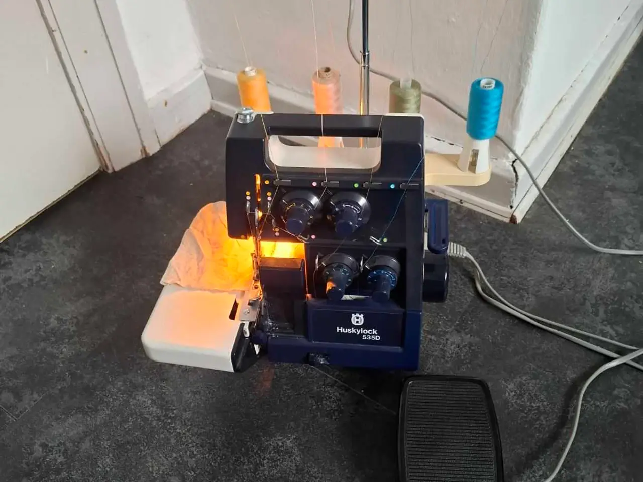 Billede 3 - Overlock Huskylock 535D