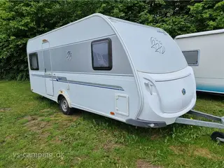 2014 - Knaus Sport 500 FU FLOT OG VELHOLDT CAMPINGVOGN MED FRANSK SENG OG RUNDSIDDEGRUPPE.