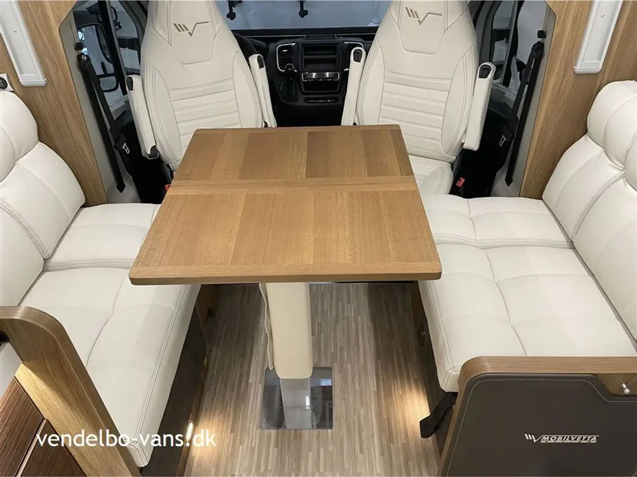 Billede 10 - 2025 - Mobilvetta Krosser 86 B Enkeltsenge - stor garage - sænkeseng - 180 HK - automatgear
