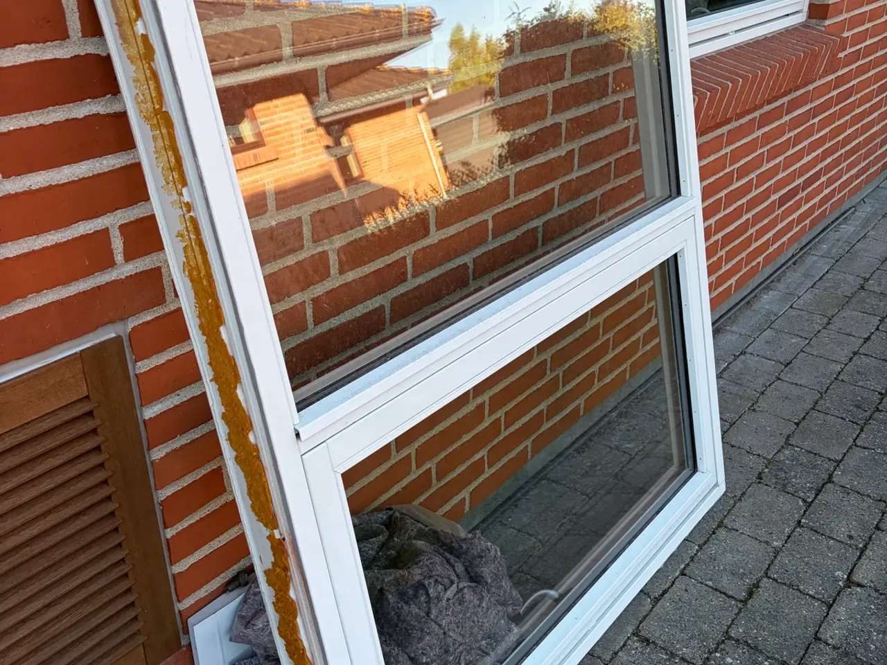 Billede 1 - Vindue i ral 9010