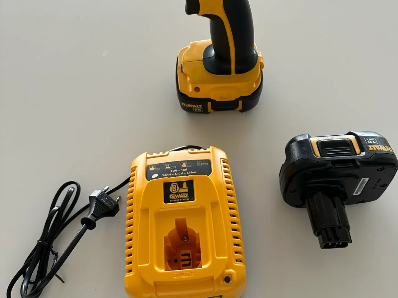 Billede 2 - Dewalt akku bore/skruemaskine