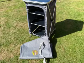 Camping skab