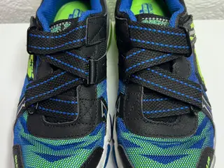 Nye Skechers Sneakers m/Velcro. Str. 33,5