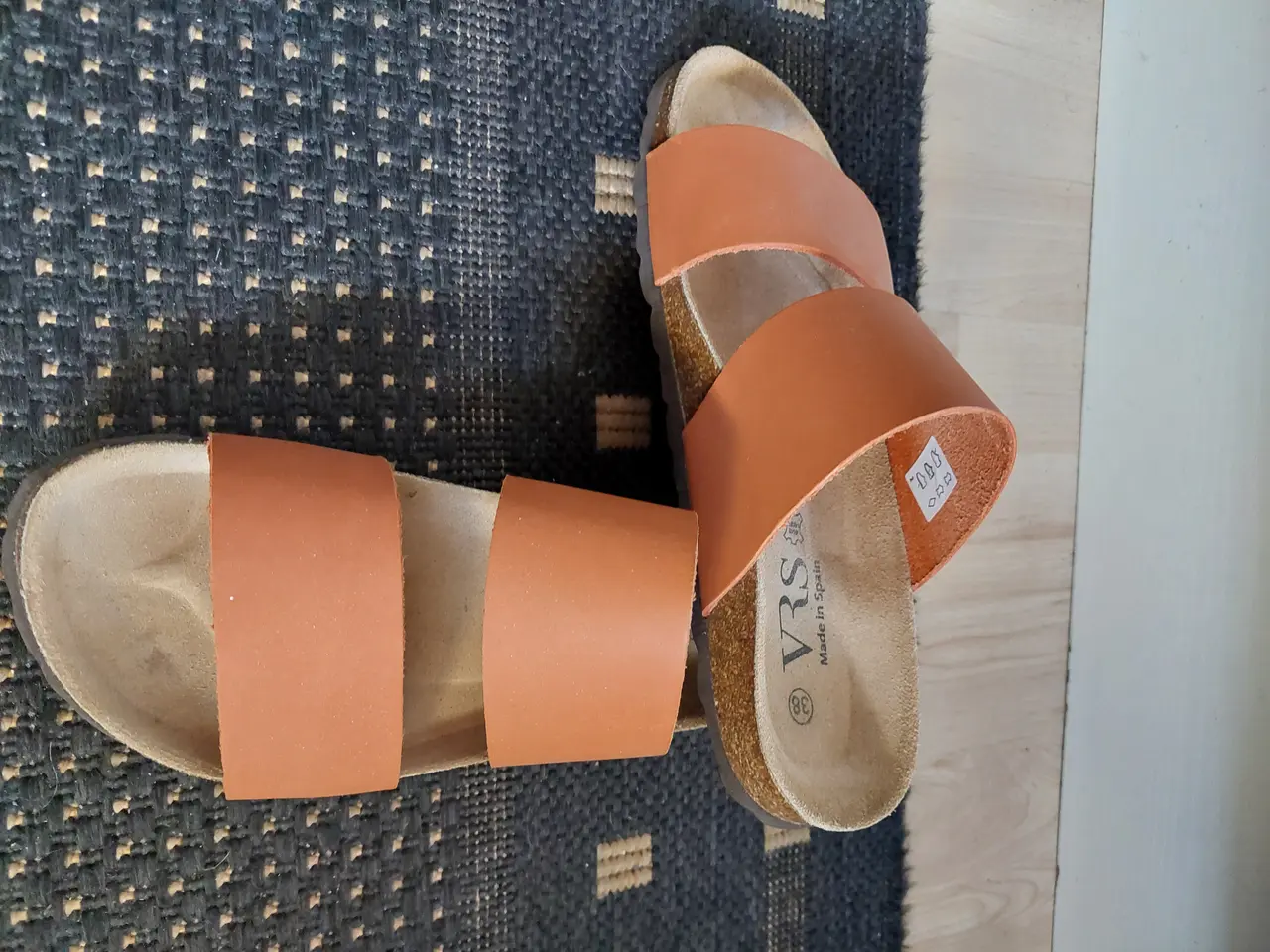 Billede 2 - Pæn Ny Dame slippers str 38 Orange farvet