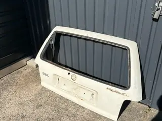 VW Polo 86C 2F bagklap lige bagende årg. 91