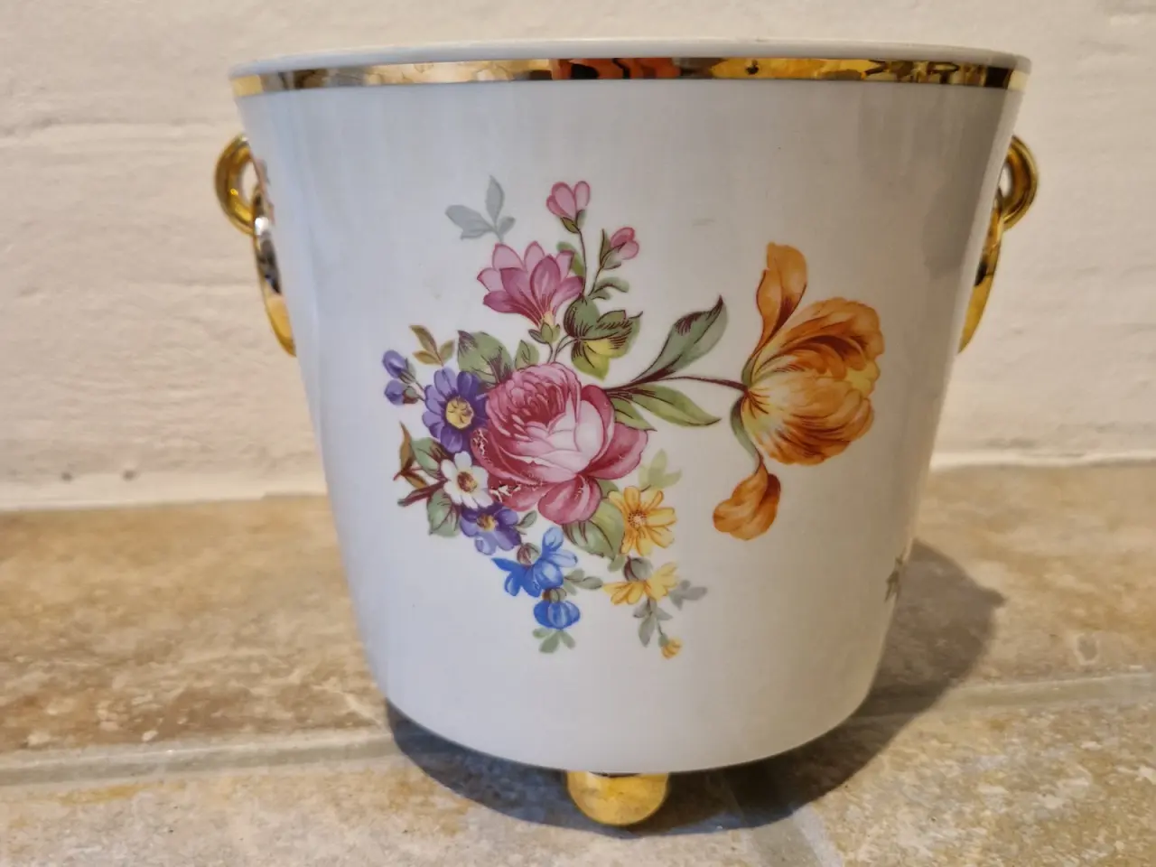 Billede 1 - Antik urtepotteskjuler med blomster og guld