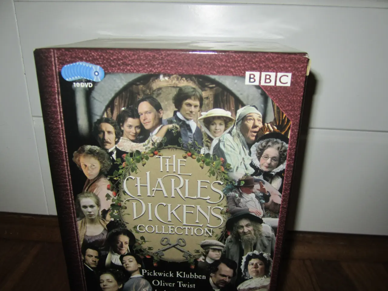 Billede 3 - The CHARLES DICKENS. Boks. BYD.