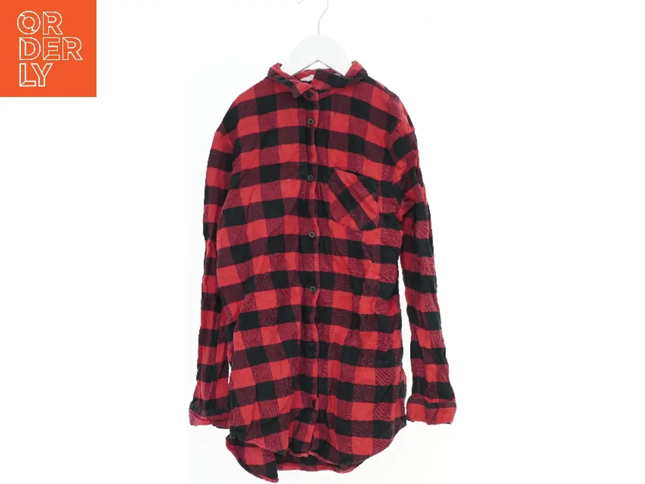 Billede 1 - Skjorte med rødt og sort ternet mønster fra H&M (str. 152)