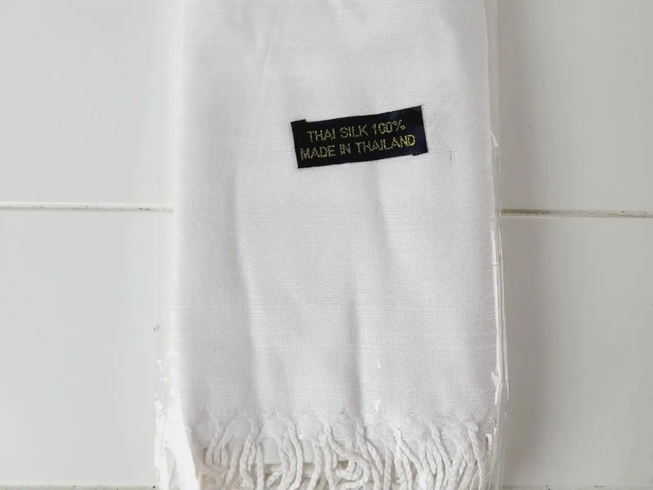 Billede 1 - ⭐️- Elegant og Blødt Thai Silk Tørklæde - UBRUGT