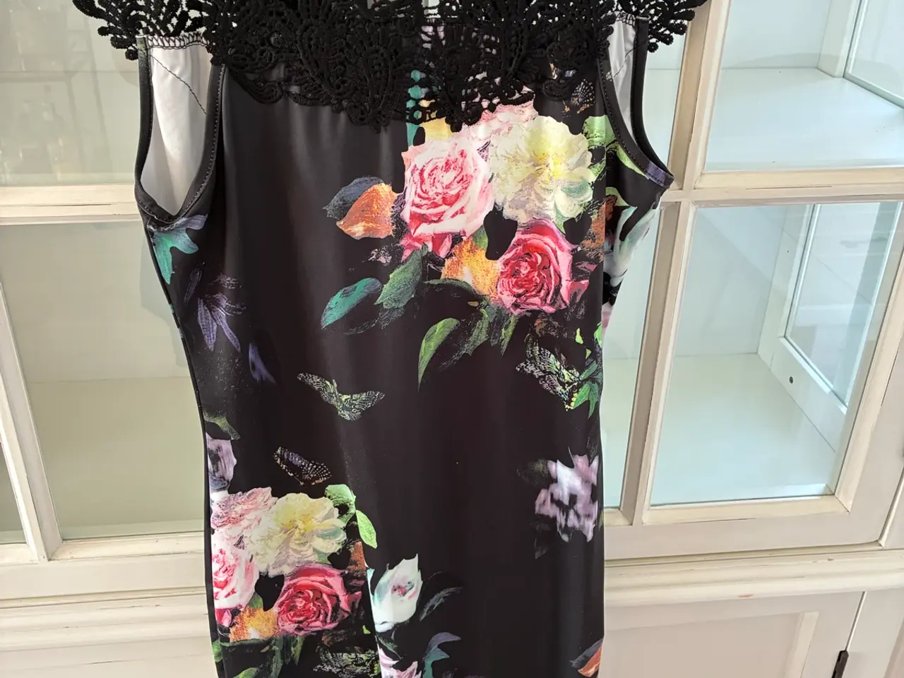 Billede 2 - Sommerkjole med blomster print 🌸