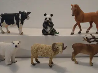 6 stk store Schleich dyr. Kun samlet.