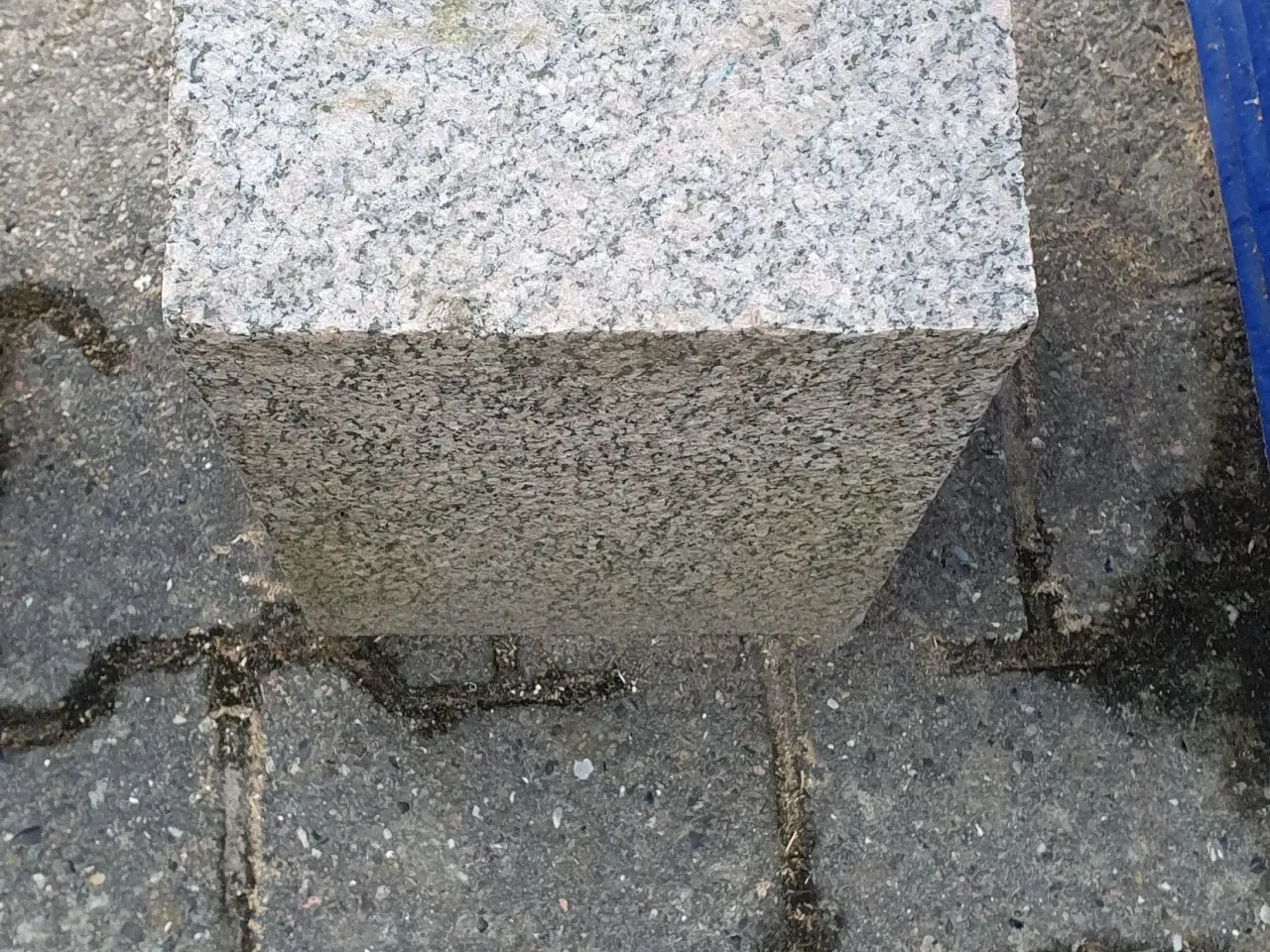 Billede 1 - Granitsøjle