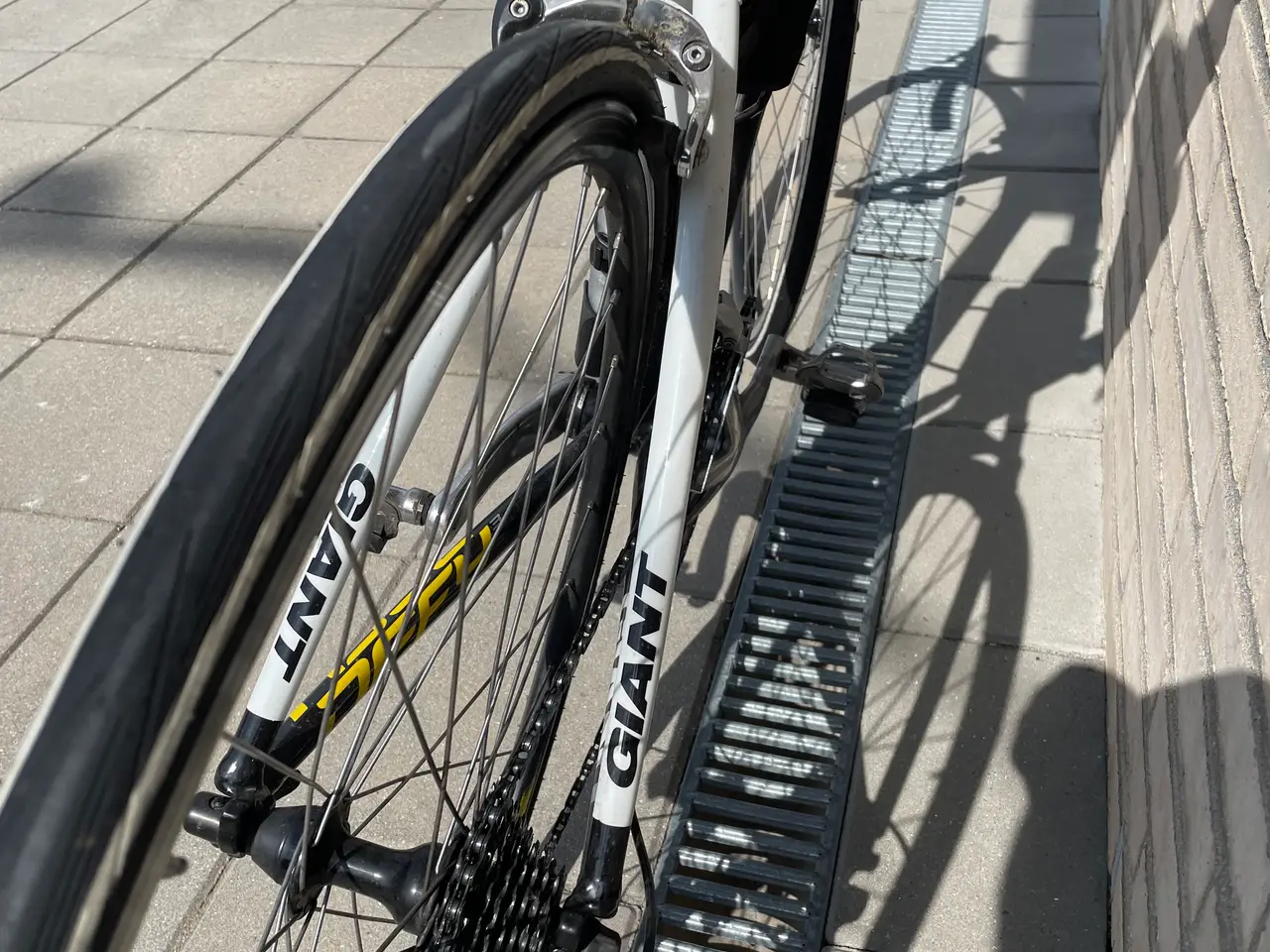 Billede 2 - Giant racercykel Med Shimano geargruppe.