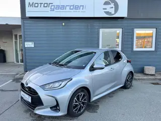 Toyota Yaris 1,5 Hybrid Active Tech Design e-CVT